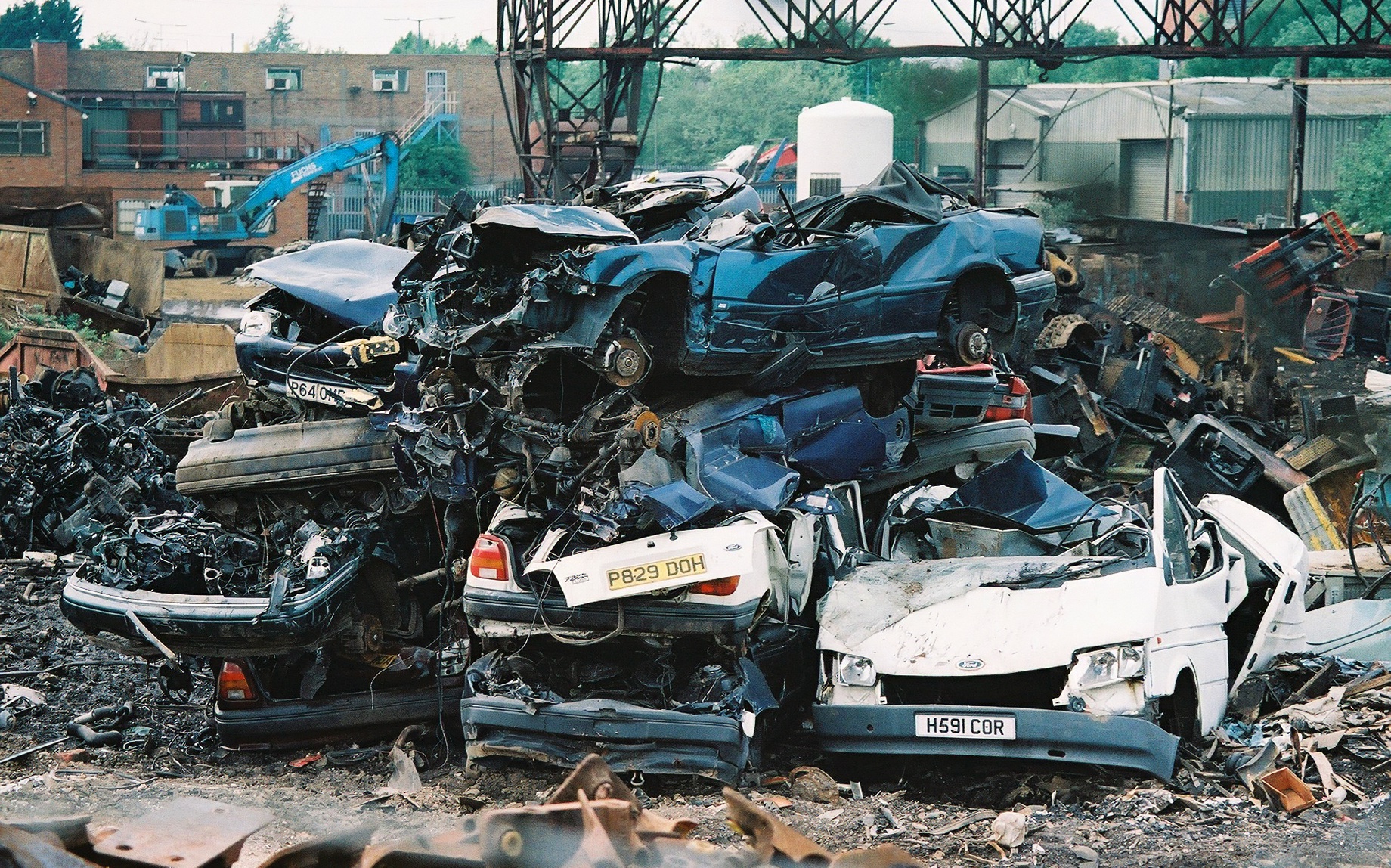 scrap yard H591COR P829DOH 094620 cnv00031
